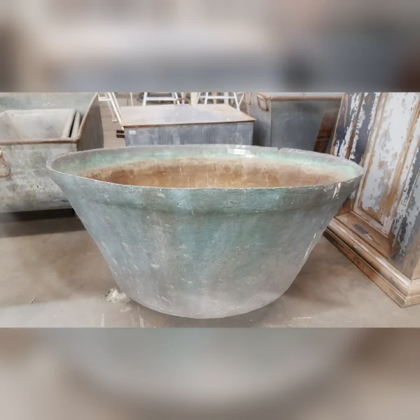 A20Chic20and20LongLasting20Rustic20Iron20Bowl20Planter - ANTIQUITIESWAREHOUSES