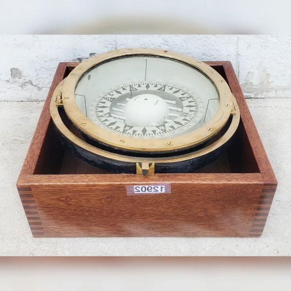 An20Antique20Wooden20Nautical20Compass20for20Traditional20Seafaring - ANTIQUITIESWAREHOUSES