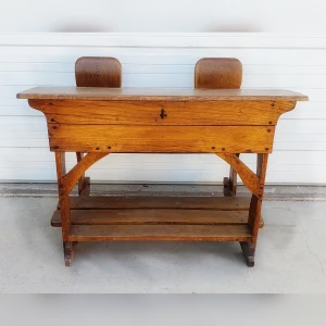 An20Elegant20and20Classical20Antique20Oak20School20Desk - ANTIQUITIESWAREHOUSES