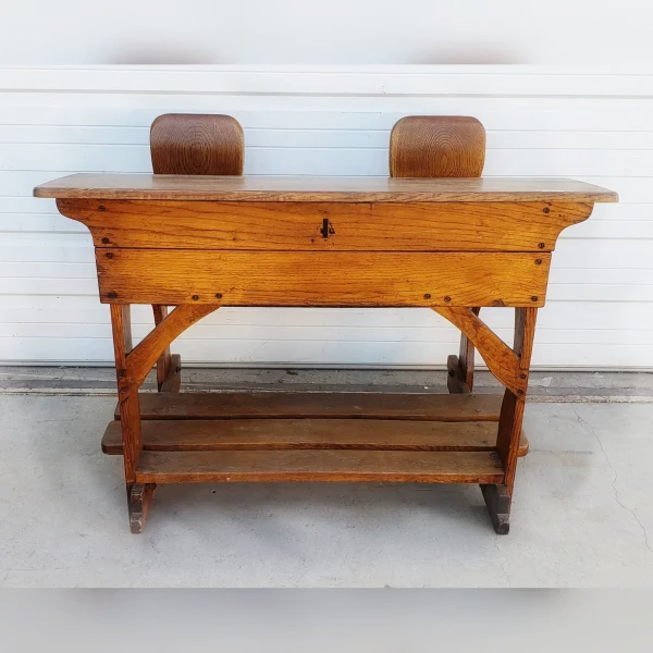 An20Elegant20and20Classical20Antique20Oak20School20Desk - ANTIQUITIESWAREHOUSES