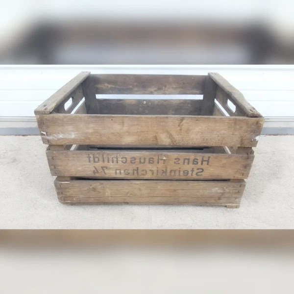 Apple20Wood20Crate20with20Side20Slats20for20Easy20Access - ANTIQUITIESWAREHOUSES