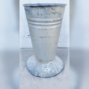 Bouquets20of20Fresh20French20Flowers20in20Buckets - ANTIQUITIESWAREHOUSES