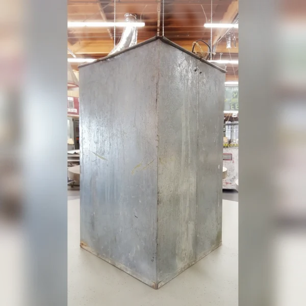Coated20Galvanized20Steel20Planter20and20Bucket20that20Resists20Rust Coated20Galvanized20Steel20Planter20and20Bucket20that20Resists20Rust - ANTIQUITIESWAREHOUSES