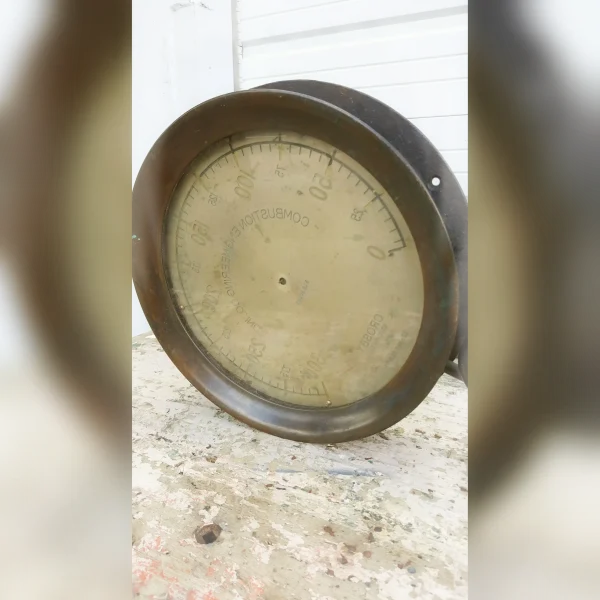 Decorative20and20LongLasting20Combustion20Pressure20Gauge20in20a20Vintage20Design - ANTIQUITIESWAREHOUSES