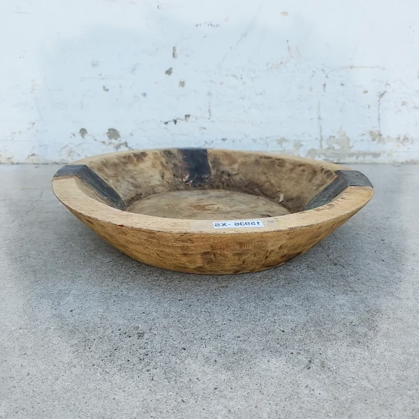 Delicately20crafted20bowl20made20of20Turkish20wood - ANTIQUITIESWAREHOUSES