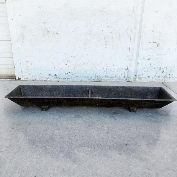 Durable20Cast20Iron20Livestock20Feeding20Trough Durable20Cast20Iron20Livestock20Feeding20Trough - ANTIQUITIESWAREHOUSES