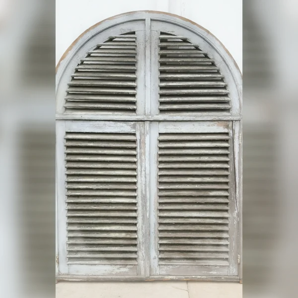 French20Shutters20Crafted20by20Hand20with20a20HalfRound20Transom - ANTIQUITIESWAREHOUSES