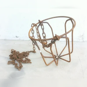 Hanging20Planter20with20a20Distressed20Metal20Finish20in20a20Vintage20Style - ANTIQUITIESWAREHOUSES