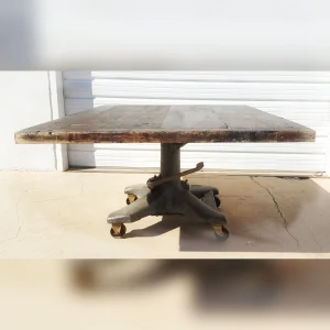 HeightAdjustable20Hydraulic20Lift20Table20with20a20Robust20Base - ANTIQUITIESWAREHOUSES