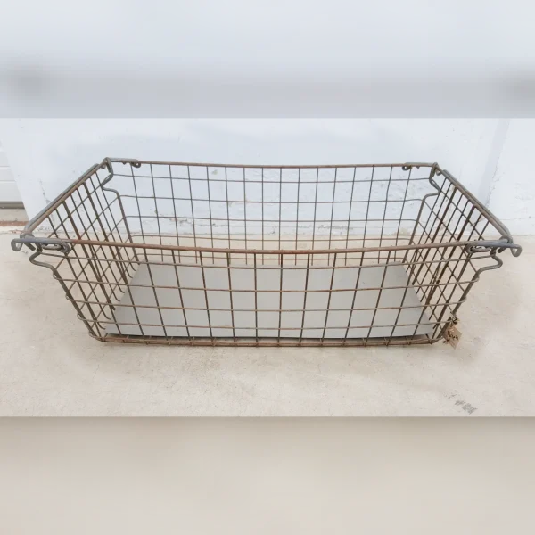 Metal20Basket20with20a20Steel20Base20for20Extra20Strength Metal20Basket20with20a20Steel20Base20for20Extra20Strength - ANTIQUITIESWAREHOUSES