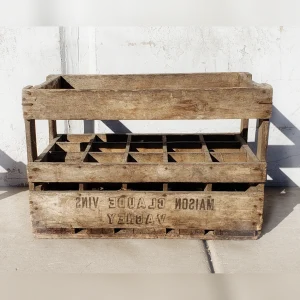 Rustic20Wooden20Display20Case20for20Vintage20Champagne2020A20Vintage20Crate - ANTIQUITIESWAREHOUSES