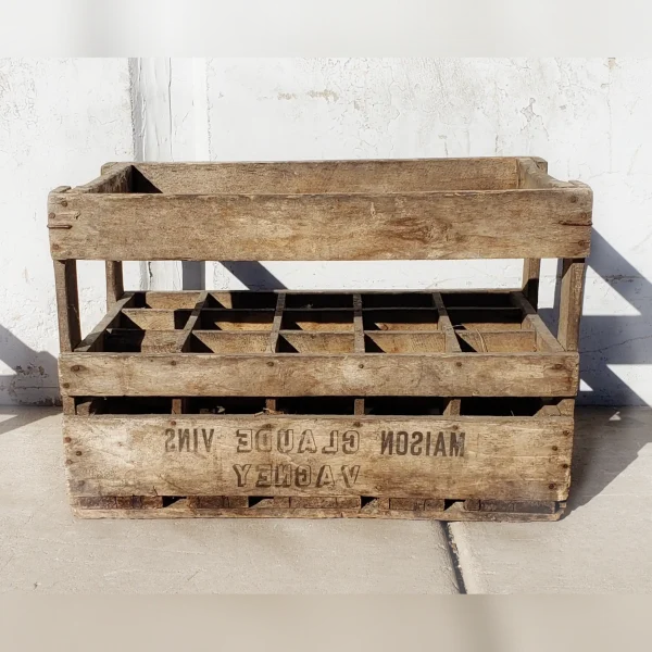 Rustic20Wooden20Display20Case20for20Vintage20Champagne2020A20Vintage20Crate - ANTIQUITIESWAREHOUSES