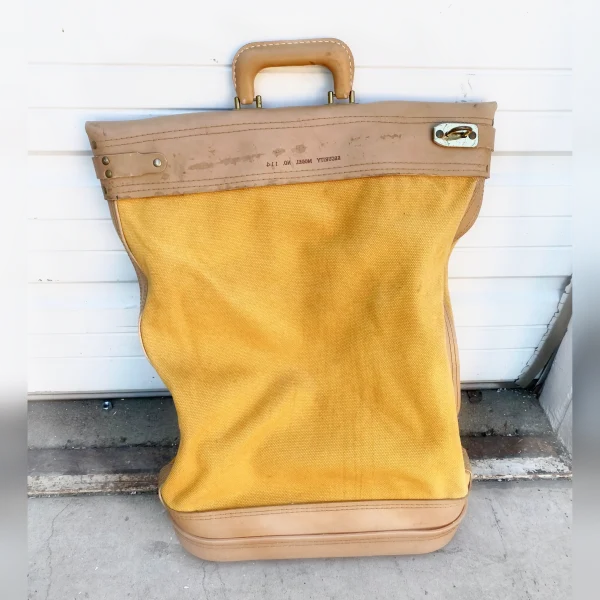 Superior20Lockable20Deposit20Bag20for20Your20CashSafe20and20LongLasting - ANTIQUITIESWAREHOUSES