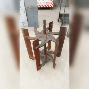 Table20Base20for20Industrial20Salvage20Style20Machine20Blades2020Rustic20Iron - ANTIQUITIESWAREHOUSES