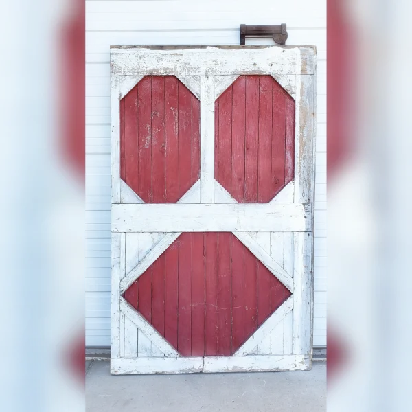 Vintage20Barn20Door20with20Three20Rustic20Panels20in20Red20and20White Vintage20Barn20Door20with20Three20Rustic20Panels20in20Red20and20White - ANTIQUITIESWAREHOUSES